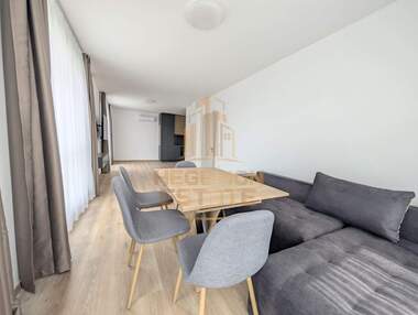 Vânzare - Apartament în Văzrajdane 3,  Varna