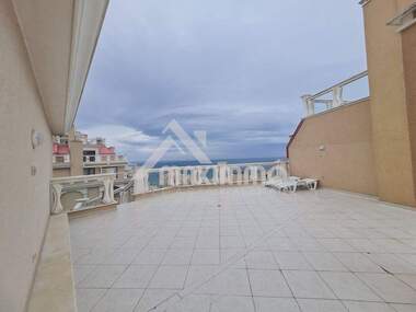 For sale - Apartment in Alen mak,  Varna