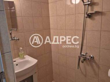 Închiriere - Apartament în Center,  Sofia