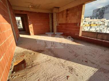 For sale - Apartment in Vazrajdane 1,  Varna
