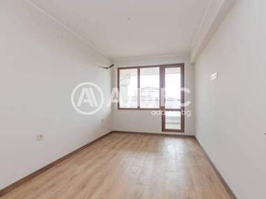 Продажба - Апартамент във Виница,  Варна