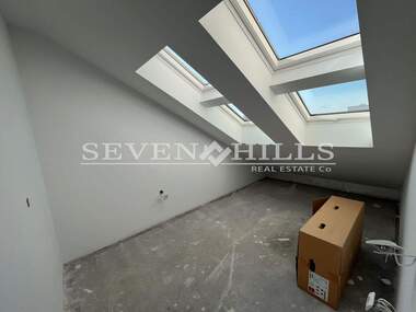 Vânzare - Apartament în Mladejki hălm,  Plovdiv