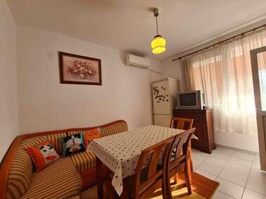 For rent - Apartment in Uchilishtni,  Haskovo