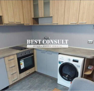 Închiriere - Apartament în Center,  Ruse