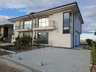 For sale - House in Belashtica,  Plovdiv
