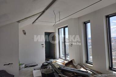 For sale - Apartment in Zimno kino Trakia,  Varna