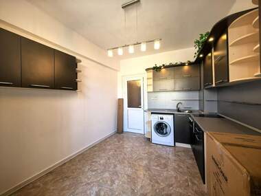 For sale - Apartment in Center,  Ruse