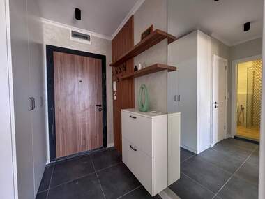 Închiriere - Apartament în Bratia Miladinovi,  Burgas