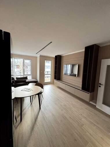 Miete - Wohnung in Mladejki halm,  Plowdiw