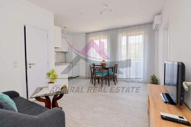 For rent - Apartment in Kaysieva gradina,  Varna
