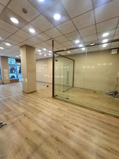 Închiriere - Birou/Magazin/Depozit/Salon de frumusețe/Restaurant/Cabinet de stomatologie în Center,  Plovdiv