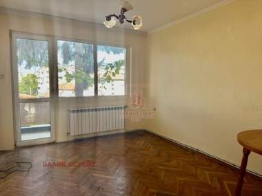 For sale - Apartment in Center,  Dobrich