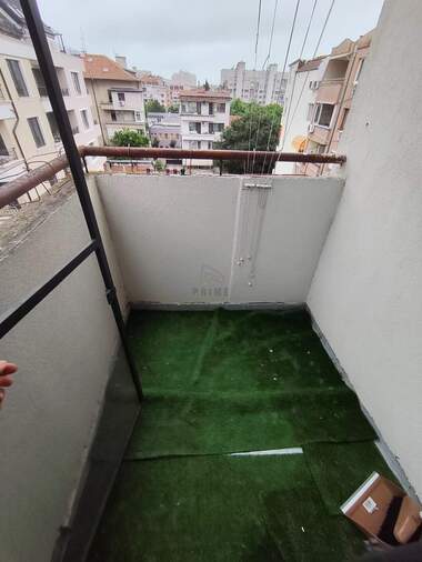 Miete - Wohnung in Wazrajdane,  Burgas