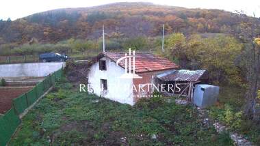 Продажба - Къща в Земен,  Перник
