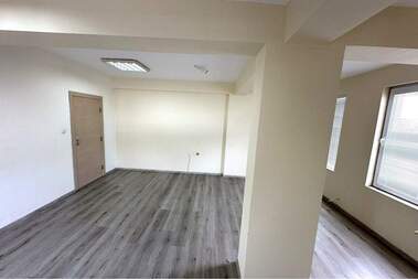 For rent - Office in Targovia na edro,  Ruse