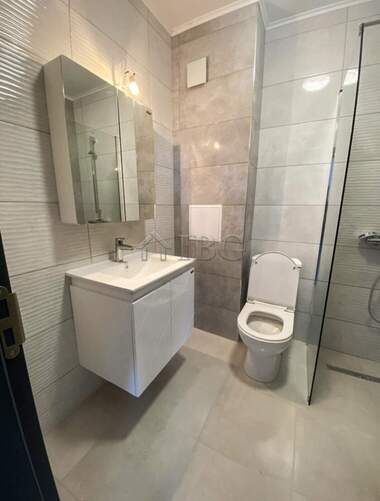 Vânzare - Apartament în Topola,  Dobrice
