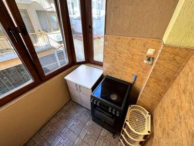 Miete - Wohnung in Zentar,  Burgas