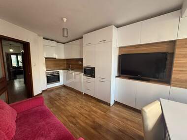 Vânzare - Apartament în Văzrajdane,  Burgas