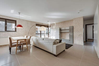 Închiriere - Apartament în Simeonovo,  Sofia
