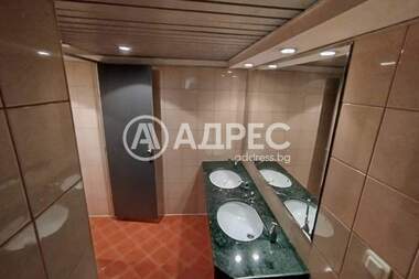 Ενοίκιο - Γραφείο σε Център,  София