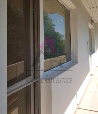 Închiriere - Apartament în Mladost 2,  Varna