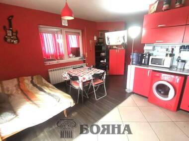 Vânzare - Apartament în Văzrajdane,  Ruse