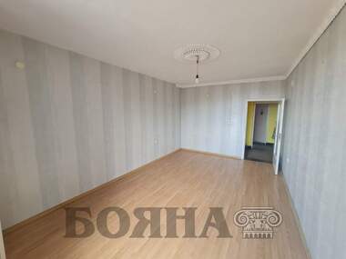 Продажба - Апартамент в Широк център,  Русе