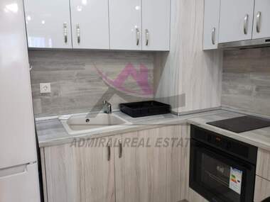 Închiriere - Apartament în Mladost 1,  Varna