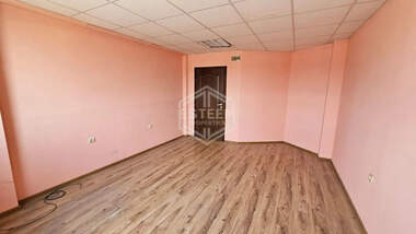 Miete - Büro in Promischlena zona - Iztok,  Ruse