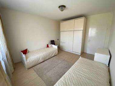 Vânzare - Apartament în Iztok,  Pernik