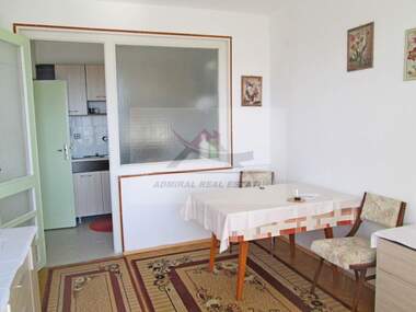 For rent - Apartment in Kolhozen pazar,  Varna