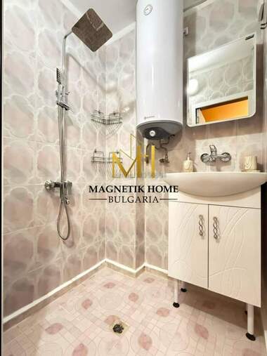 Miete - Wohnung in Lazur,  Burgas