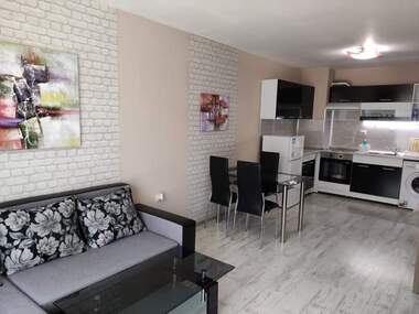 Miete - Wohnung in Mladejki halm,  Plowdiw