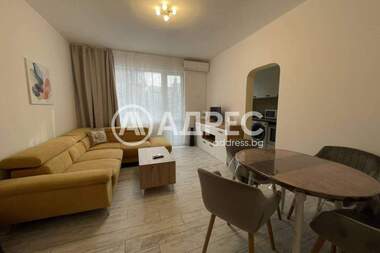 Închiriere - Apartament în Kolhozen pazar,  Varna