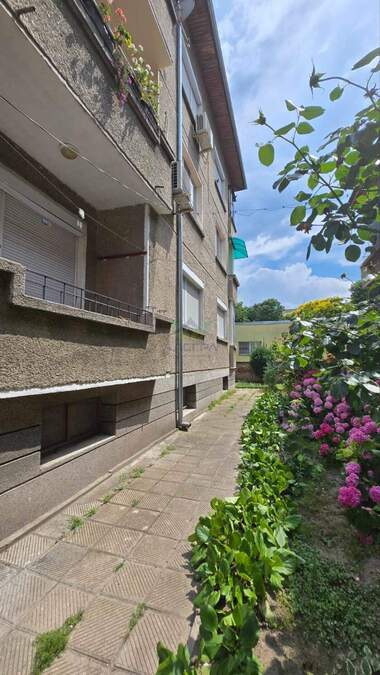 For sale - Apartment in Center,  Pazardjik