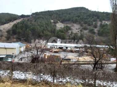 Vânzare - Spațiu industrial în Devin,  Smolian
