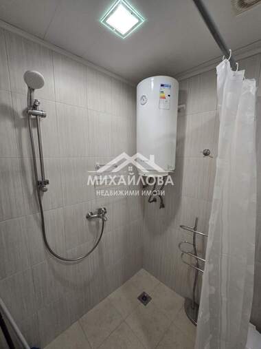 Vânzare - Apartament în Tri ceuceura-sever,  Stara Zagora