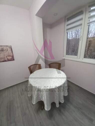 Miete - Wohnung in Pobeda,  Warna