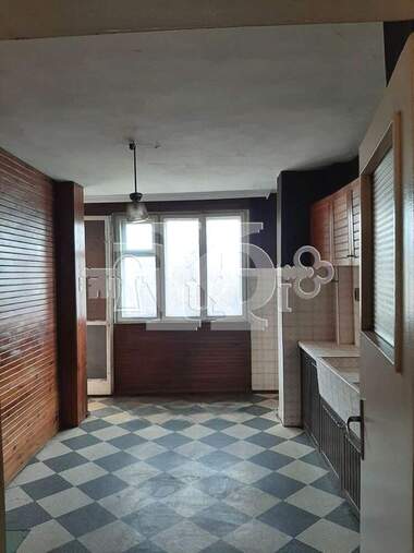 For sale - Apartment in Avtogara,  Varna