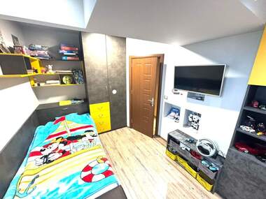 Verkauf - Wohnung in Wazrajdane,  Burgas