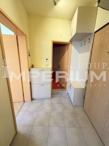 Kira - Apartman olarak Pogrebi,  Varna