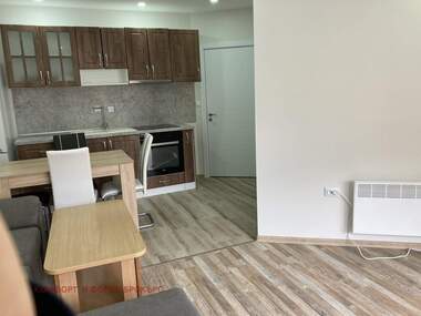 Kira - Apartman olarak Pogrebi,  Varna