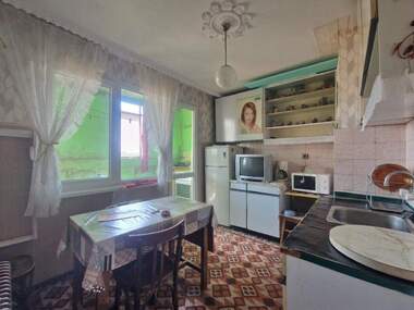 Продажба - Апартамент в Родина 2,  Русе