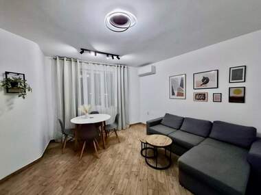 Miete - Wohnung in Wazrajdane,  Burgas