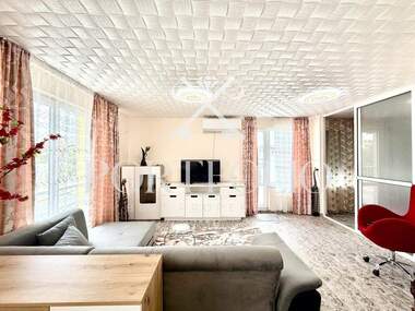 For sale - Apartment in Vazrajdane,  Burgas