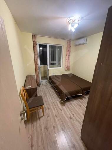 Închiriere - Apartament în Kolhozen pazar,  Varna