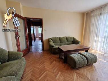 Продажба - Апартамент в Широк Център,  Плевен