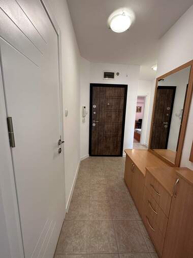 Închiriere - Apartament în Lazur,  Burgas