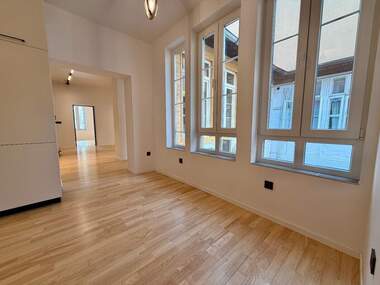 Vânzare - Apartament în Center,  Sofia