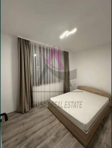 Închiriere - Apartament în Văzrajdane 1,  Varna